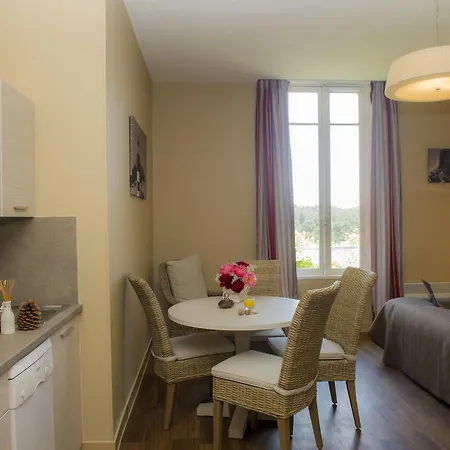 De Tourisme Bleues Regina Aparthotel 3*