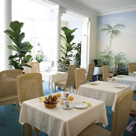 De Tourisme Bleues Regina Ξενοδοχείο με διαμερίσματα