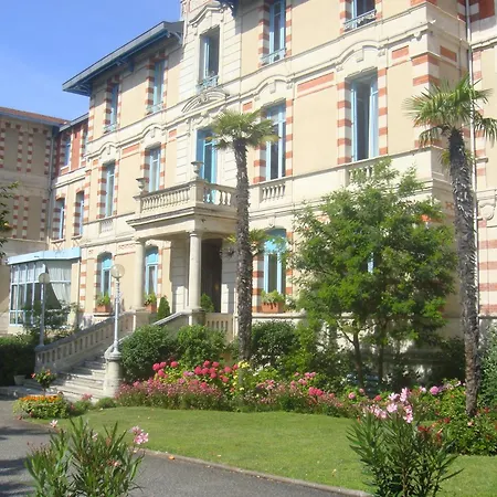 Résidence De Tourisme Bleues Regina