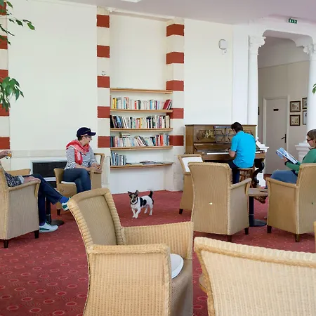 Апарт-отель De Tourisme Bleues Regina Аркашон