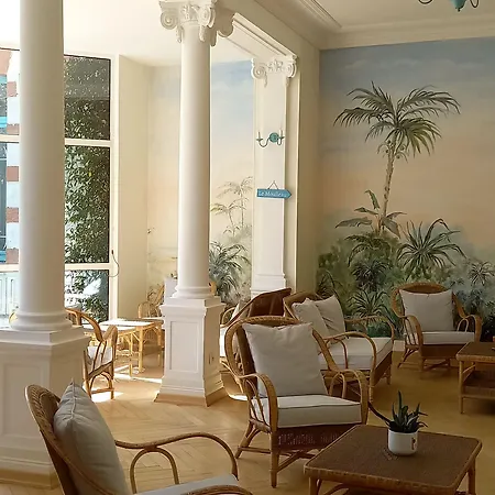 De Tourisme Bleues Regina Ξενοδοχείο με διαμερίσματα