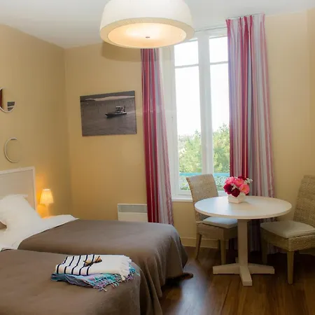 De Tourisme Bleues Regina 3*