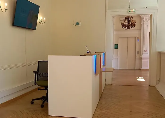 Résidence De Tourisme Bleues Regina Appart hôtel 3*