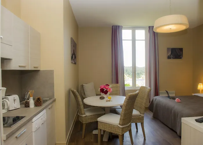 Résidence De Tourisme Bleues Regina 3*