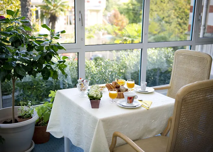 Appart hôtel Résidence De Tourisme Bleues Regina 3*