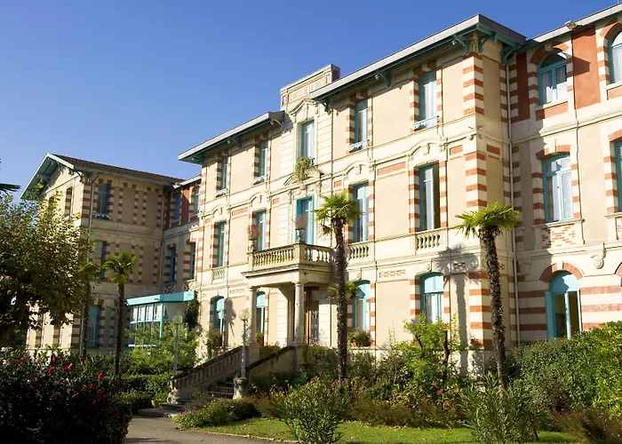 Résidence De Tourisme Bleues Regina Appart hôtel 3*