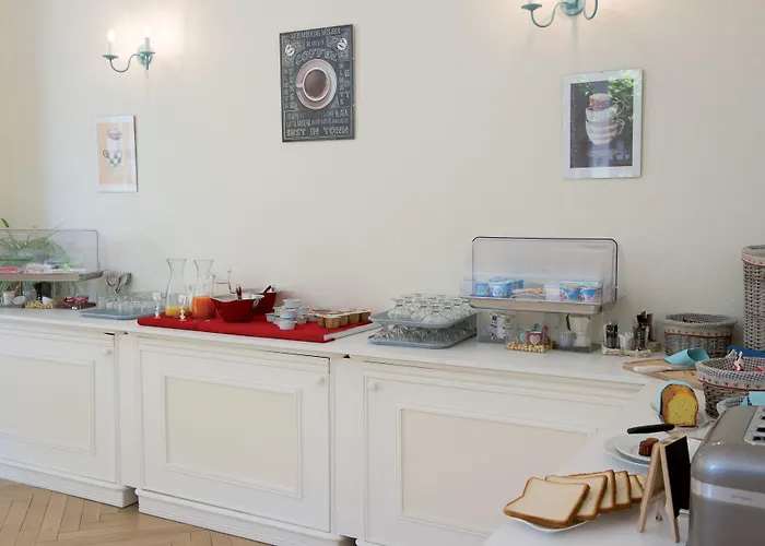 Résidence De Tourisme Bleues Regina Appart hôtel 3*