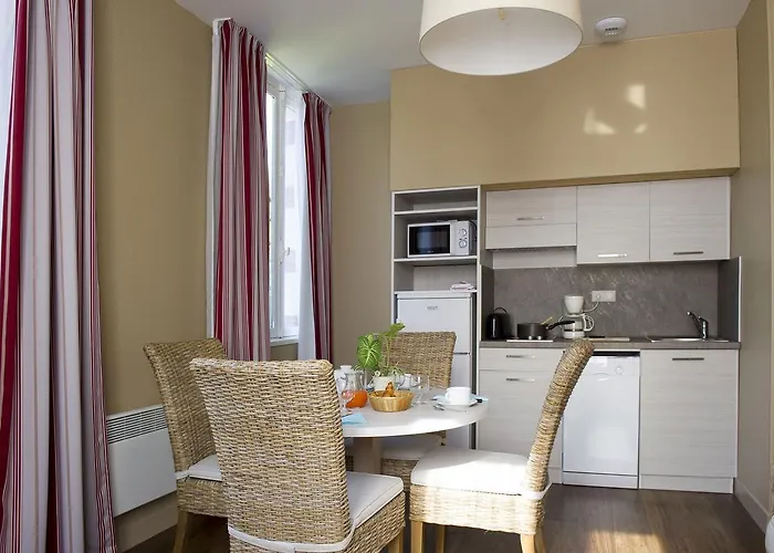 Appart hôtel Résidence De Tourisme Bleues Regina 3*