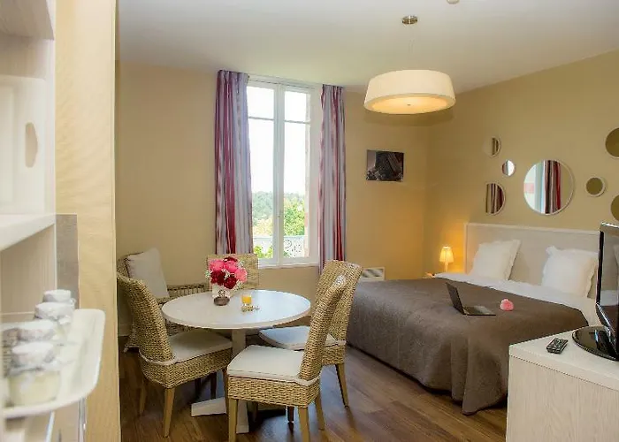 Appart hôtel Résidence De Tourisme Bleues Regina 3*